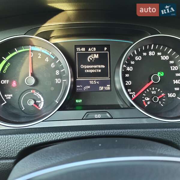 Хетчбек Volkswagen e-Golf 2015 в Старокостянтинові фото 138 Хетчбек Volkswagen e-Golf 2015 в Старокостянтинові