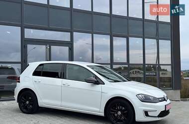 Хэтчбек Volkswagen e-Golf 2017 в 