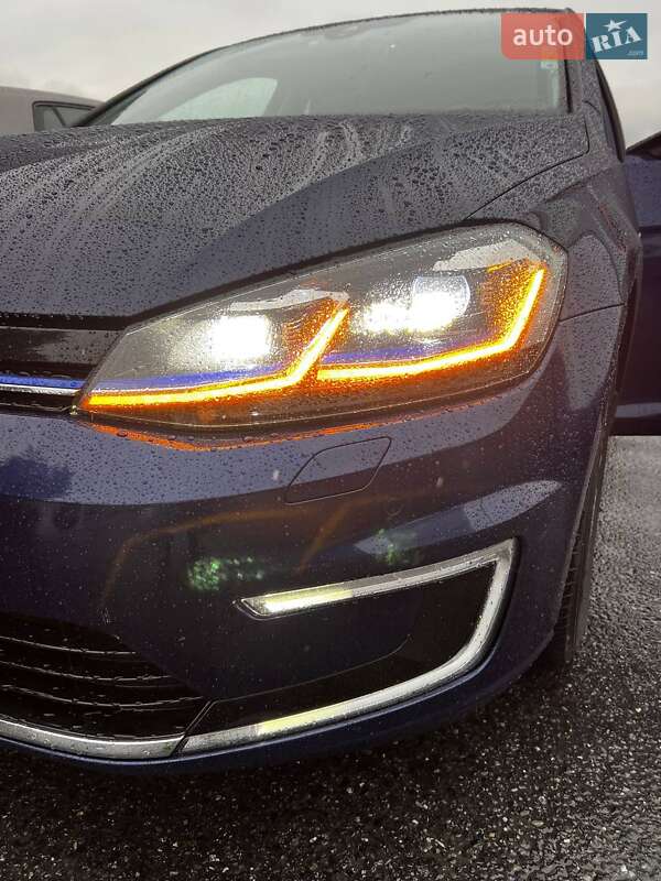 Хетчбек Volkswagen e-Golf 2018 в Києві