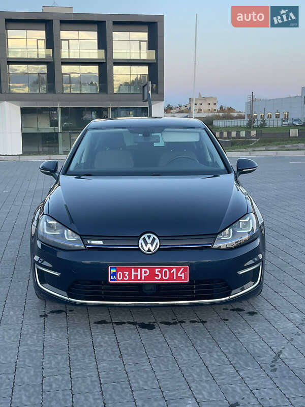 Хэтчбек Volkswagen e-Golf 2015 в Львове
