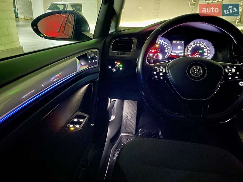 Хетчбек Volkswagen e-Golf 2016 в Одесі