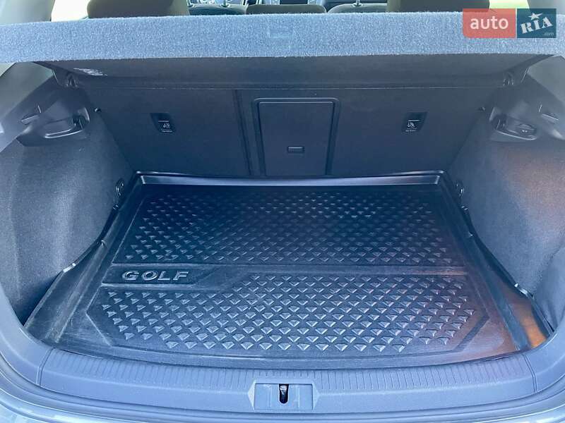 Хетчбек Volkswagen e-Golf 2016 в Одесі