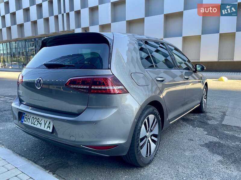 Хетчбек Volkswagen e-Golf 2016 в Одесі