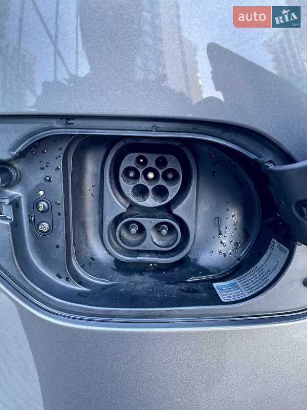 Хетчбек Volkswagen e-Golf 2016 в Одесі