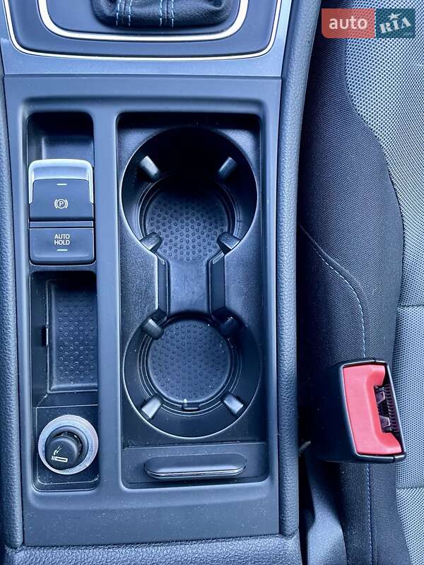 Хетчбек Volkswagen e-Golf 2016 в Одесі