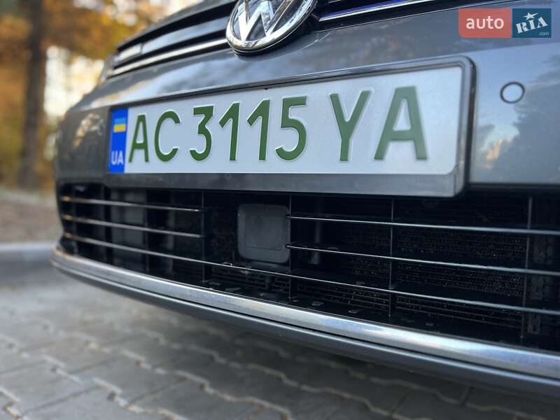 Хэтчбек Volkswagen e-Golf 2019 в Львове