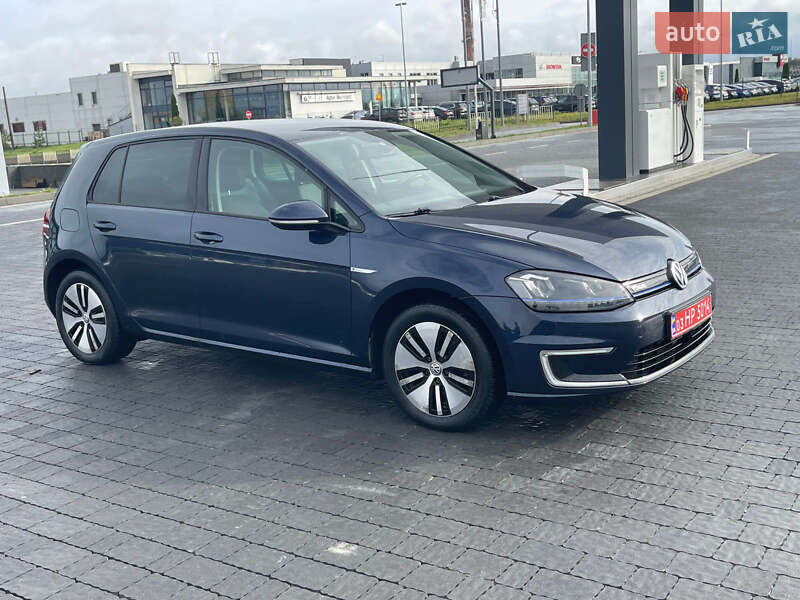 Хэтчбек Volkswagen e-Golf 2015 в Львове