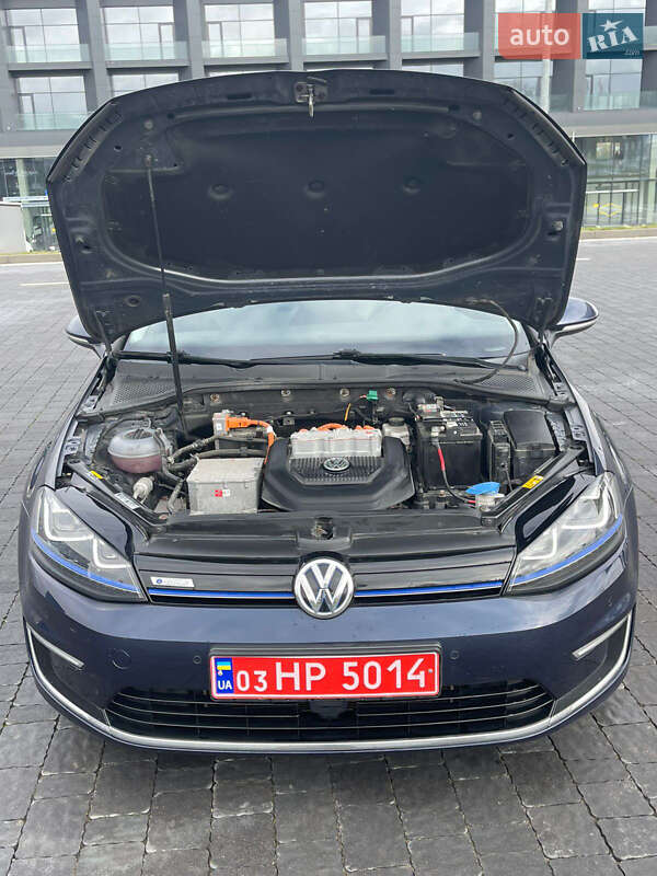 Хэтчбек Volkswagen e-Golf 2015 в Львове