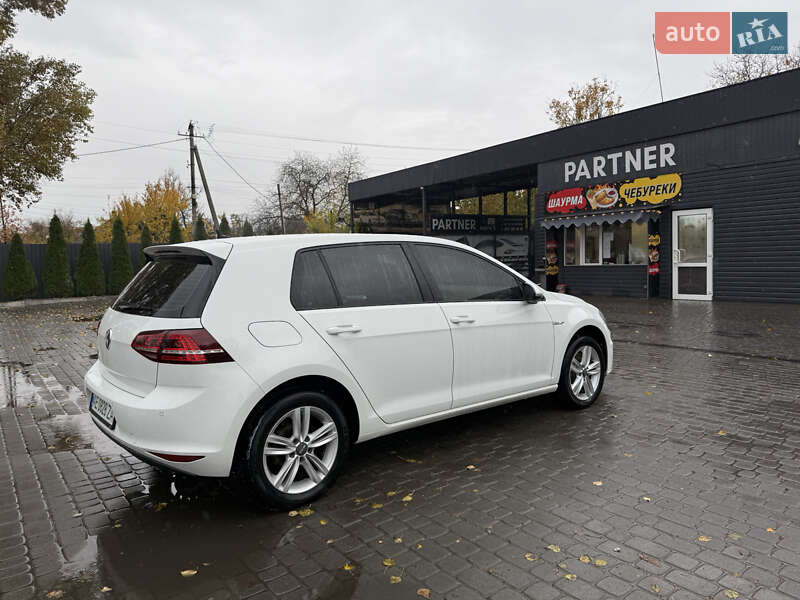 Хетчбек Volkswagen e-Golf 2017 в Дніпрі
