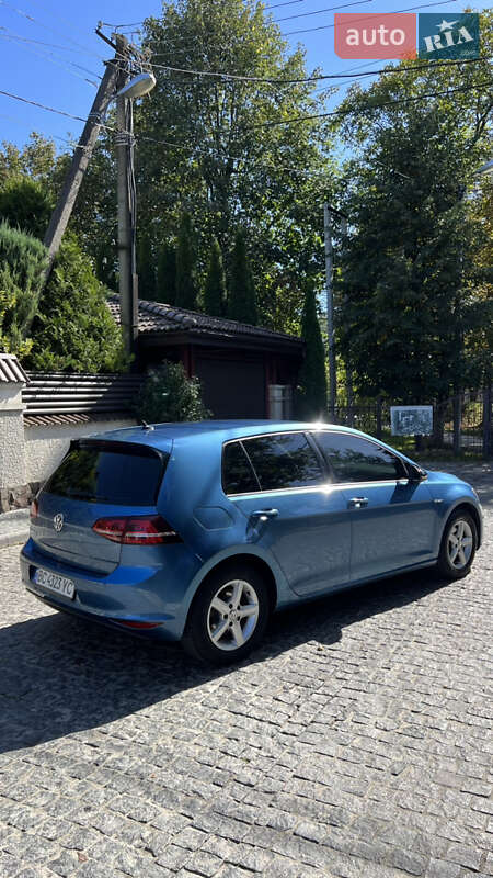 Хэтчбек Volkswagen e-Golf 2015 в Львове