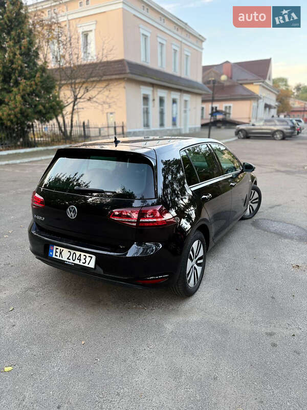 Хетчбек Volkswagen e-Golf 2016 в Львові