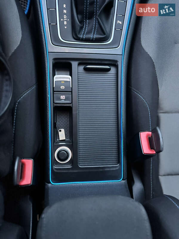 Хетчбек Volkswagen e-Golf 2014 в Тернополі