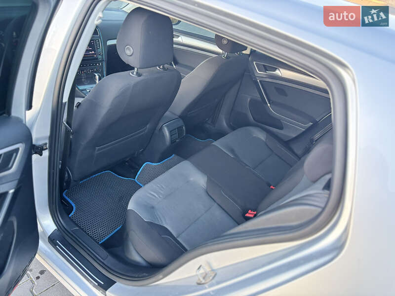 Хетчбек Volkswagen e-Golf 2014 в Тернополі