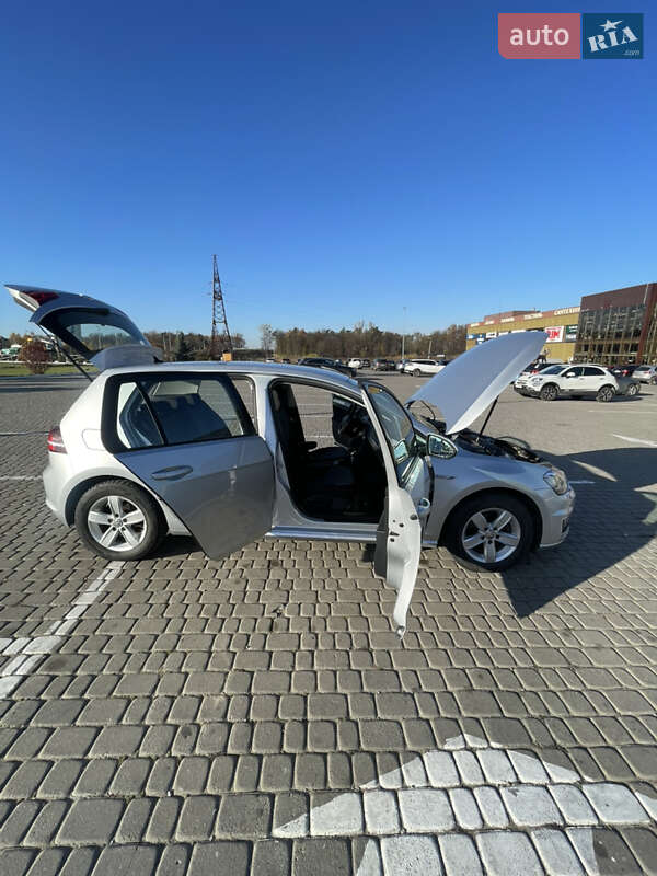 Хетчбек Volkswagen e-Golf 2015 в Львові