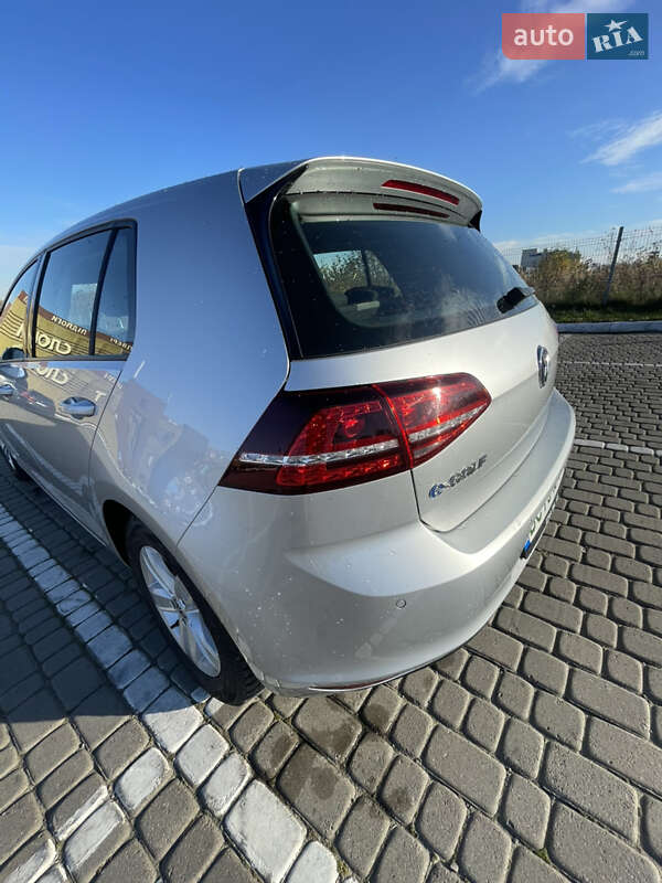 Хетчбек Volkswagen e-Golf 2015 в Львові
