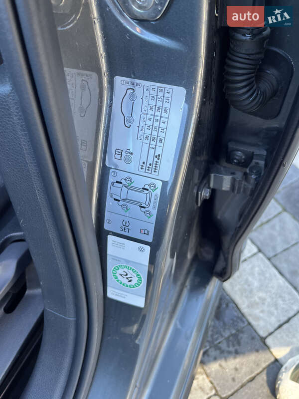 Хэтчбек Volkswagen e-Golf 2019 в Львове