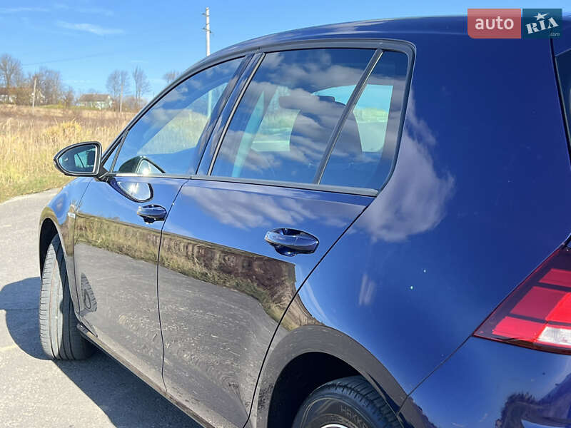 Хэтчбек Volkswagen e-Golf 2018 в Дрогобыче