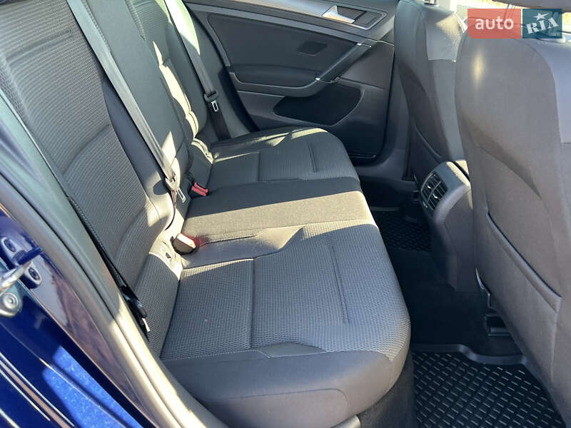 Хэтчбек Volkswagen e-Golf 2018 в Дрогобыче