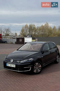 Хетчбек Volkswagen e-Golf 2017 в Рівному