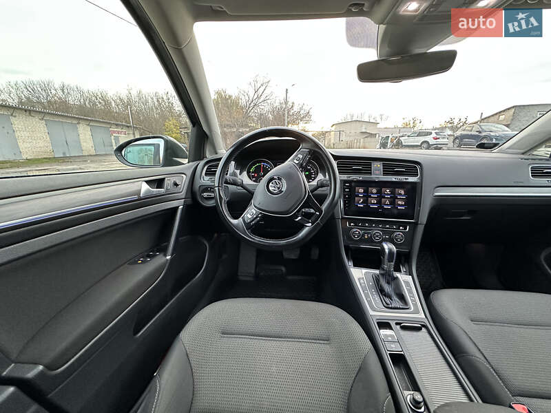 Хэтчбек Volkswagen e-Golf 2019 в Харькове