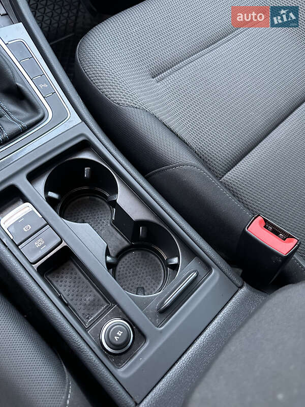 Хэтчбек Volkswagen e-Golf 2019 в Харькове