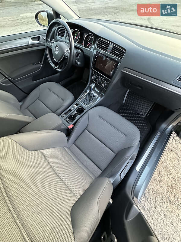 Хэтчбек Volkswagen e-Golf 2019 в Харькове