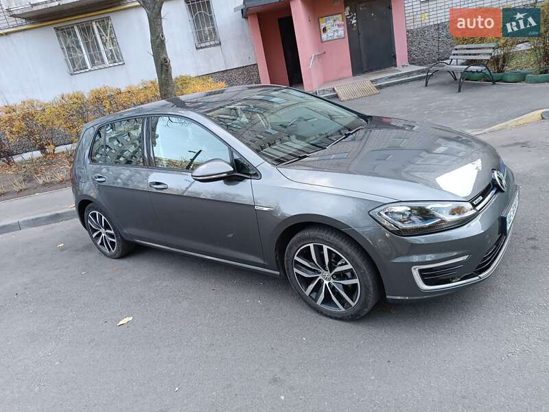 Хетчбек Volkswagen e-Golf 2020 в Дніпрі фото 21 Хетчбек Volkswagen e-Golf 2020 в Дніпрі