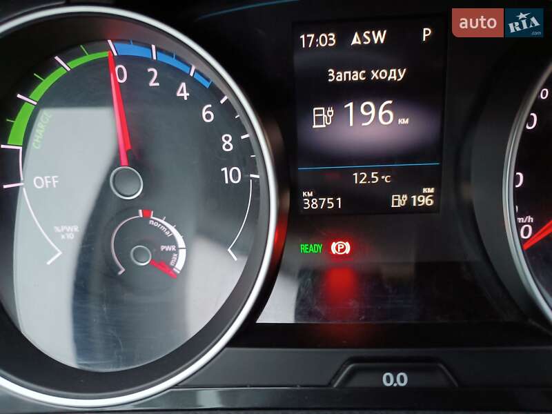 Хетчбек Volkswagen e-Golf 2020 в Дніпрі фото 28 Хетчбек Volkswagen e-Golf 2020 в Дніпрі