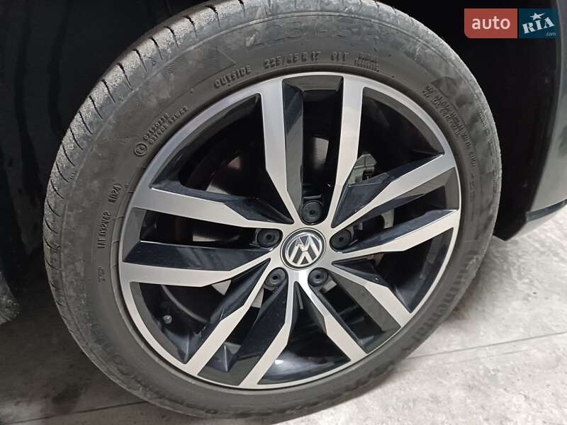 Хетчбек Volkswagen e-Golf 2020 в Дніпрі фото 30 Хетчбек Volkswagen e-Golf 2020 в Дніпрі