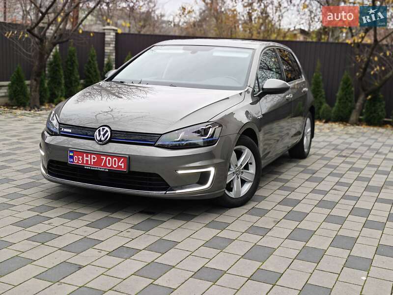 Хэтчбек Volkswagen e-Golf 2015 в Ивано-Франковске