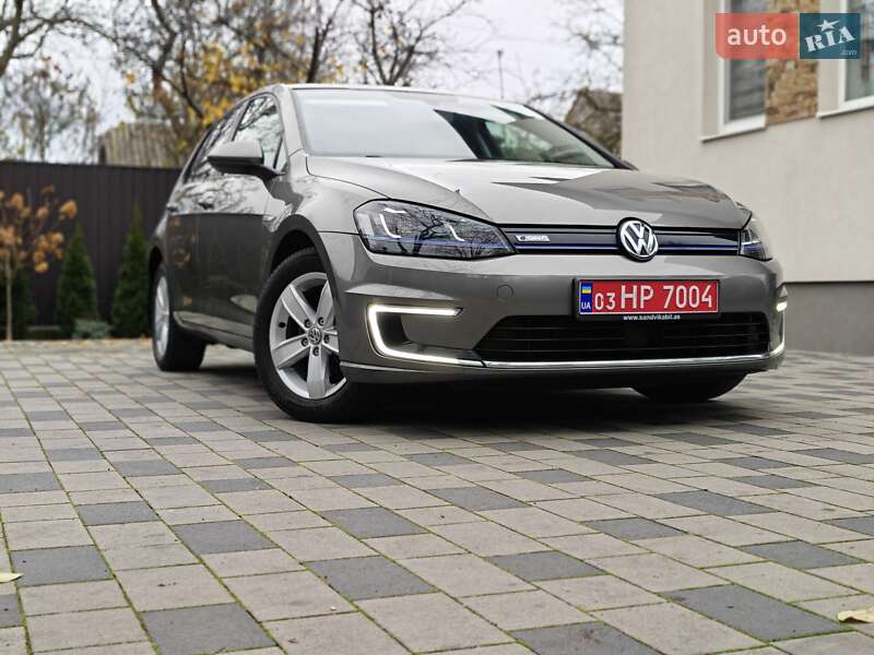 Хэтчбек Volkswagen e-Golf 2015 в Ивано-Франковске