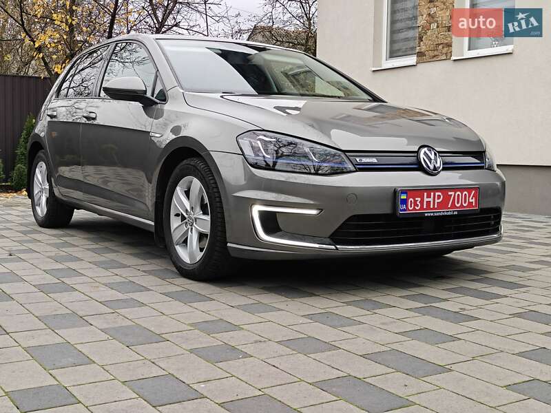 Хэтчбек Volkswagen e-Golf 2015 в Ивано-Франковске