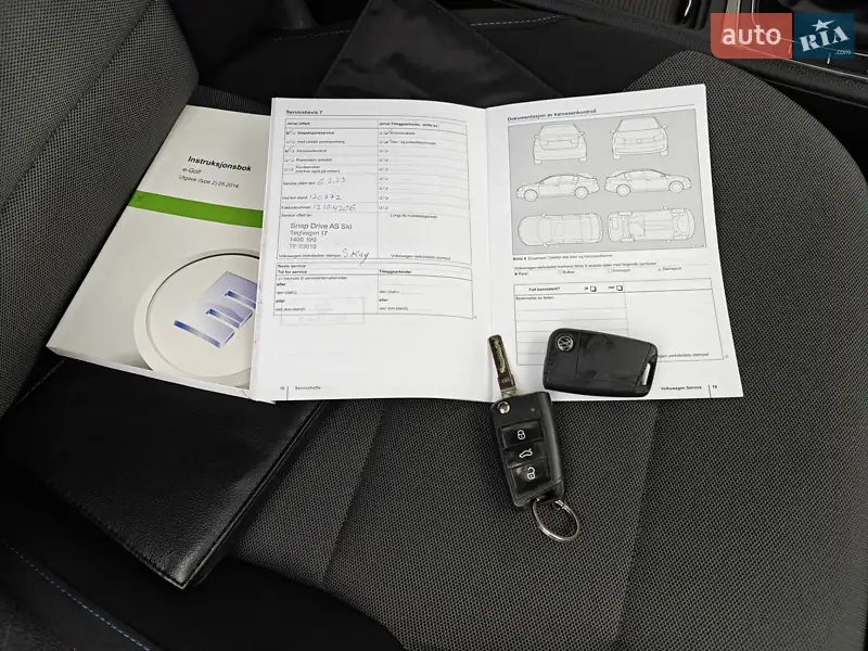 Хэтчбек Volkswagen e-Golf 2015 в Ивано-Франковске документ