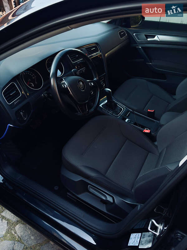 Хэтчбек Volkswagen e-Golf 2020 в Мукачево