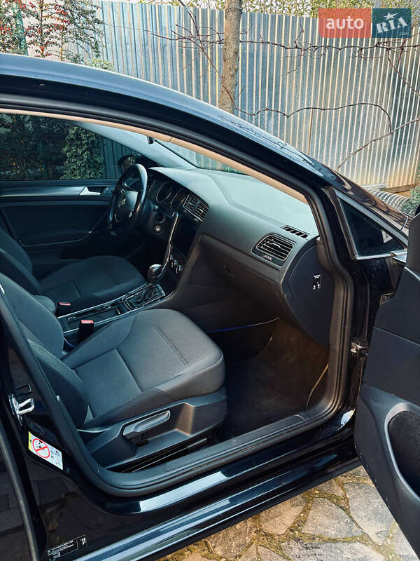 Хэтчбек Volkswagen e-Golf 2020 в Мукачево