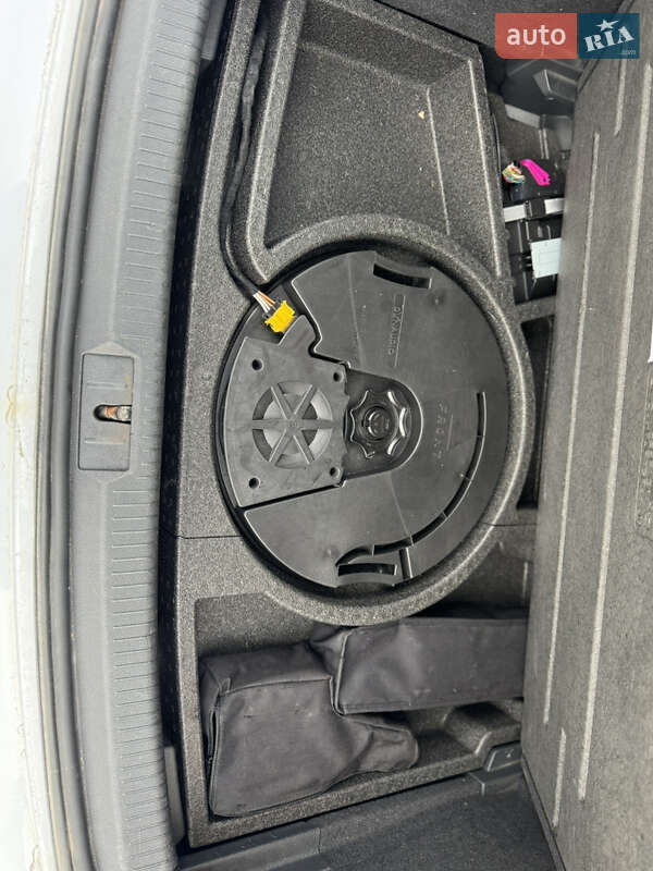 Хэтчбек Volkswagen e-Golf 2017 в Ровно