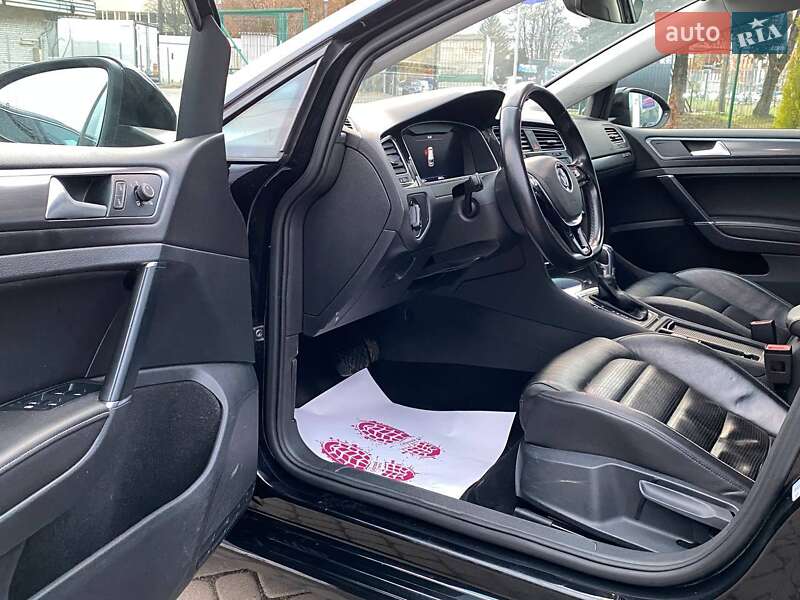 Хетчбек Volkswagen e-Golf 2018 в Львові фото 9 Хетчбек Volkswagen e-Golf 2018 в Львові