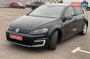 Хетчбек Volkswagen e-Golf 2015 в Рівному