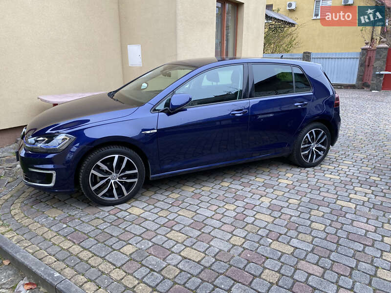 Хэтчбек Volkswagen e-Golf 2018 в Львове фото Хэтчбек Volkswagen e-Golf 2018 в Львове