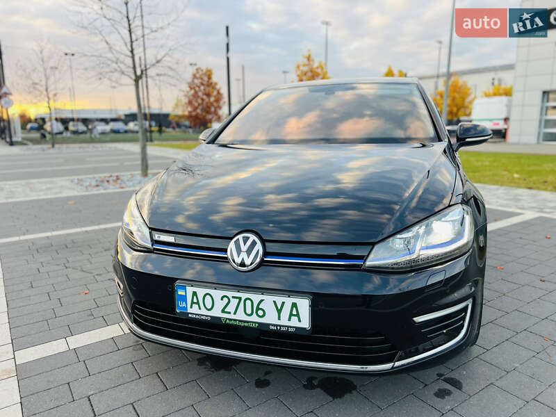 Хэтчбек Volkswagen e-Golf 2018 в Мукачево