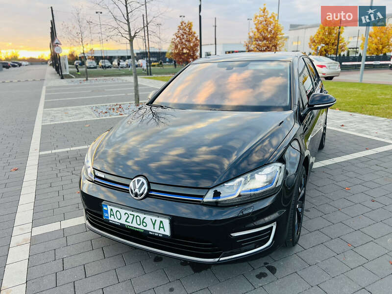 Хэтчбек Volkswagen e-Golf 2018 в Мукачево