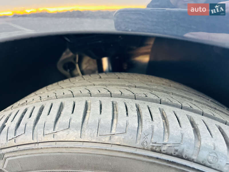 Хэтчбек Volkswagen e-Golf 2018 в Мукачево