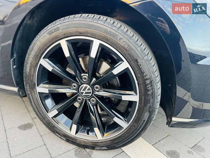 Хэтчбек Volkswagen e-Golf 2018 в Мукачево