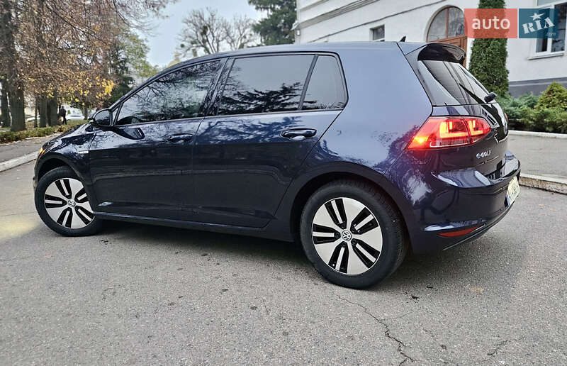 Хэтчбек Volkswagen e-Golf 2016 в Белой Церкви