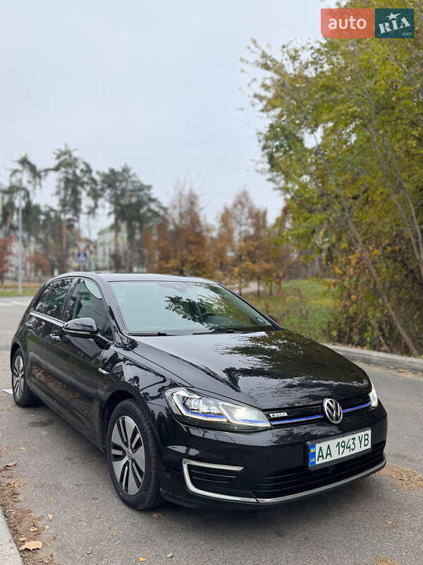 Хетчбек Volkswagen e-Golf 2019 в Києві