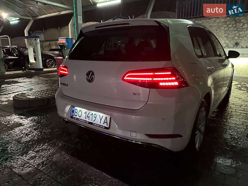 Хэтчбек Volkswagen e-Golf 2018 в Тернополе
