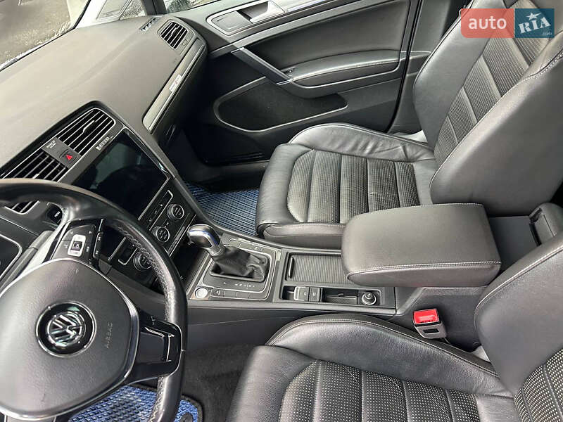 Хэтчбек Volkswagen e-Golf 2018 в Тернополе