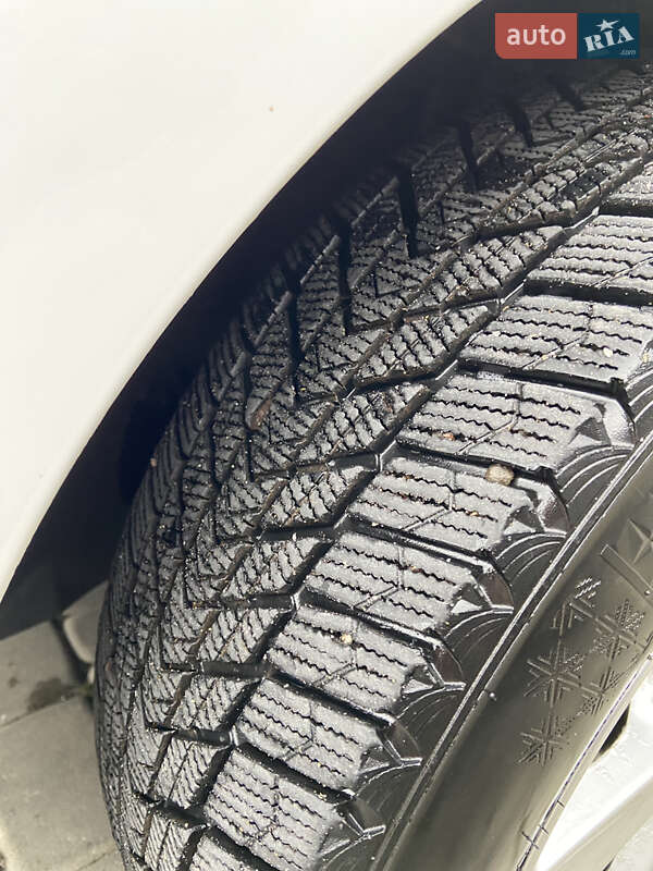 Хетчбек Volkswagen e-Golf 2014 в Львові