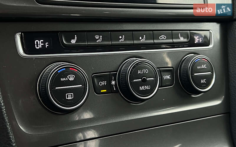 Хетчбек Volkswagen e-Golf 2014 в Львові