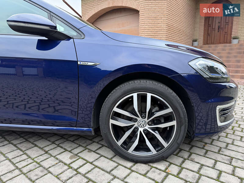 Хэтчбек Volkswagen e-Golf 2019 в Ровно